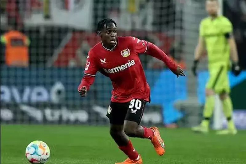 لتعويض رحيل سعود عبد الحميد المحتمل..  تقارير: الهلال يبدأ محادثات مع فريمبونج